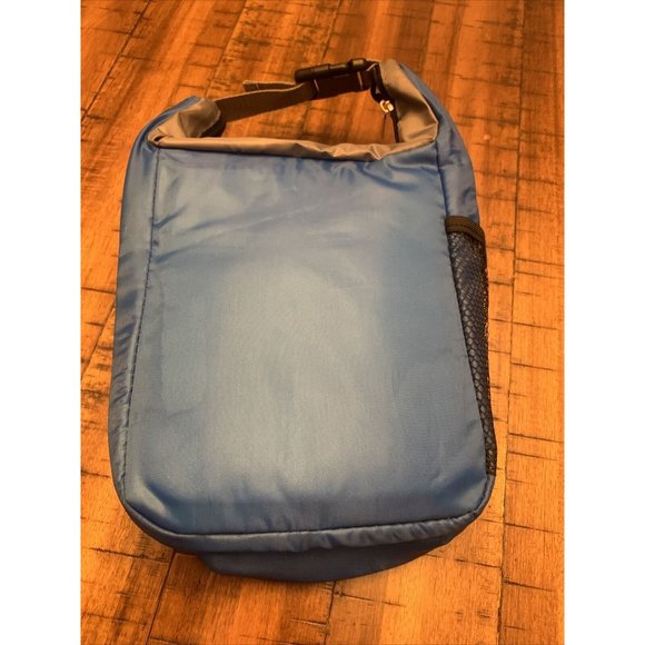 Chill by flexifreeze ups lunch Bag Foil Lined With Buckle Strap 8x9x3inches - Picture 3 of 5